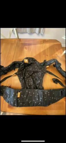 Tula baby carrier free to grow NEVER BEEN USED 